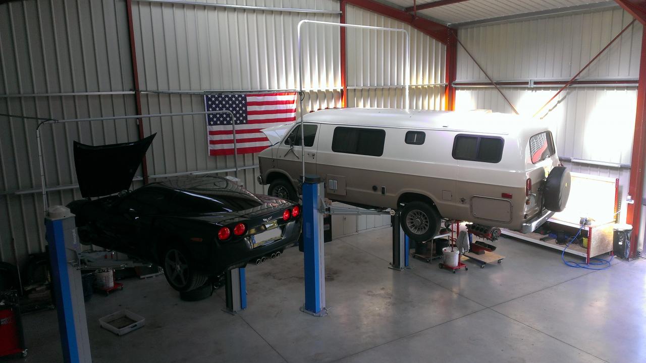 Corvette C6 / Dodge Ram Van B350