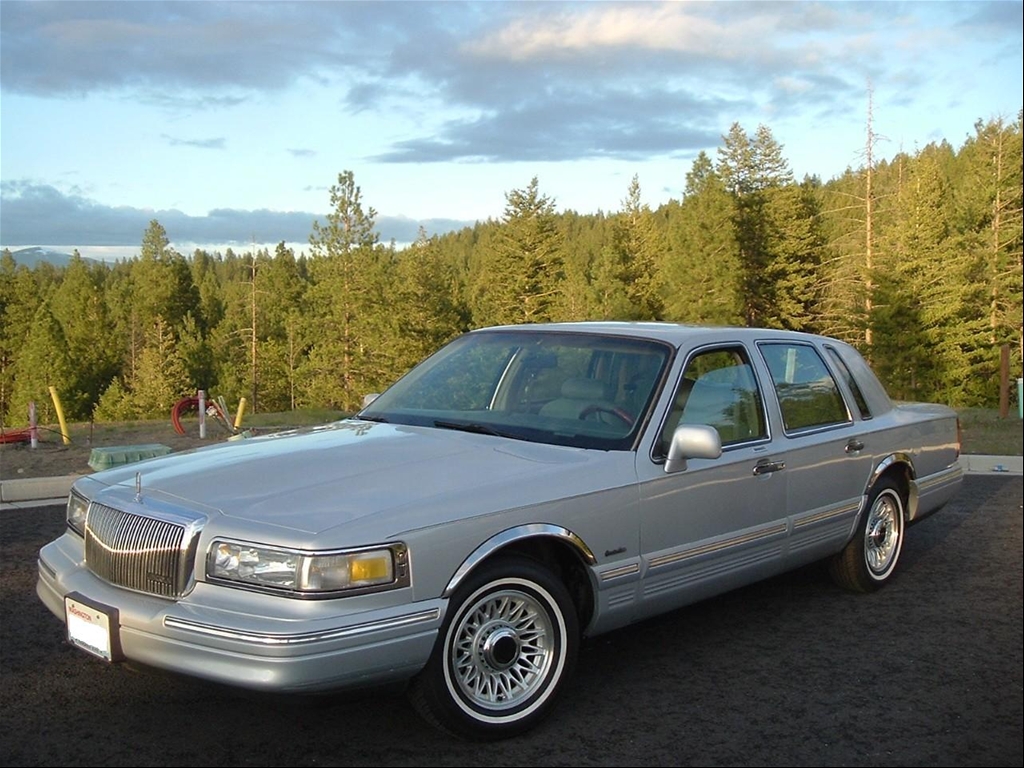 lincoln town car